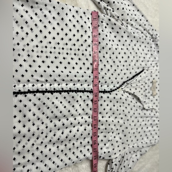 Loft Ann Taylor Ivory & black Diamond blouse with pompoms womens size medium - Picture 6 of 6